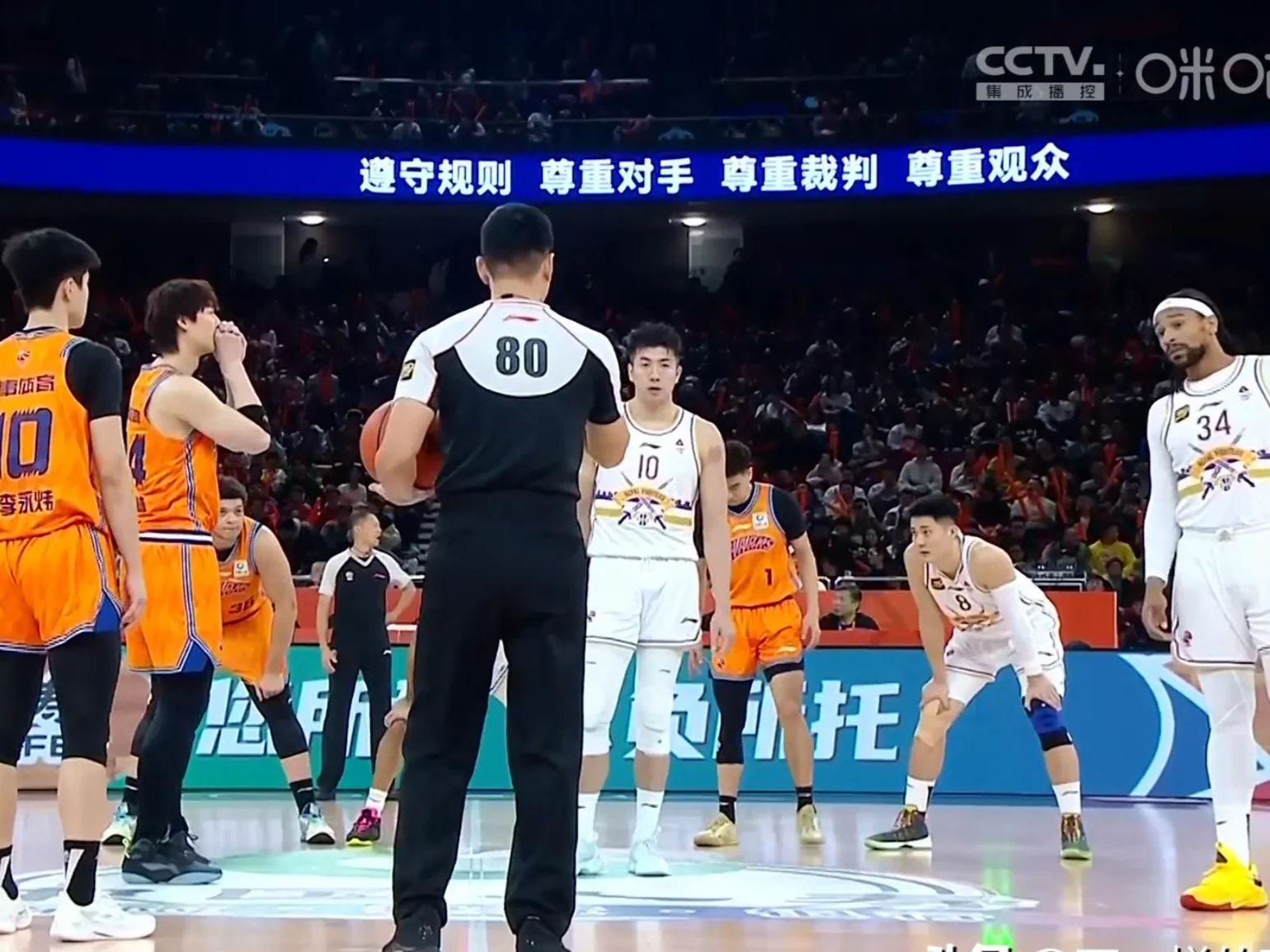 球队连胜气势如虹，对手难以抗衡