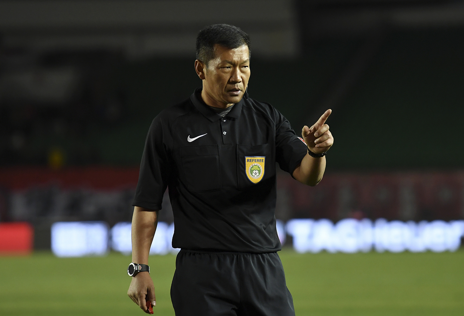 VAR判罚再引争议，泰山对阵阿森纳裁判判点引发巨大争议的简单介绍