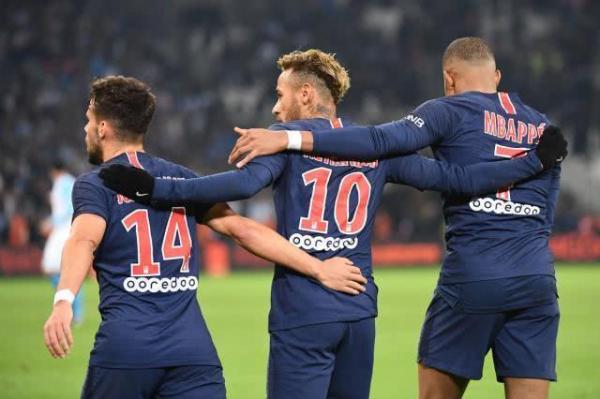 内马尔在公牛比赛中势不可挡，势不可挡引发热议！的简单介绍