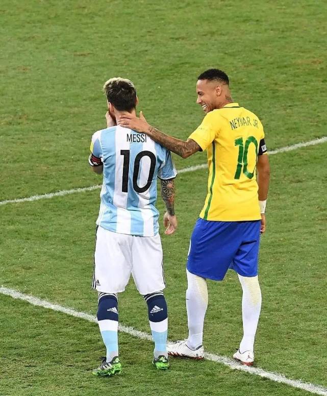  詹姆斯巅峰对决，内马尔与80激战塞尔维亚队分钟，挺进下一轮胜负难料！