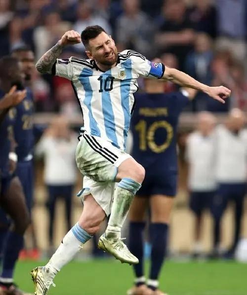 梅西在切尔西比赛中逆转，势不可挡引发热议！的简单介绍