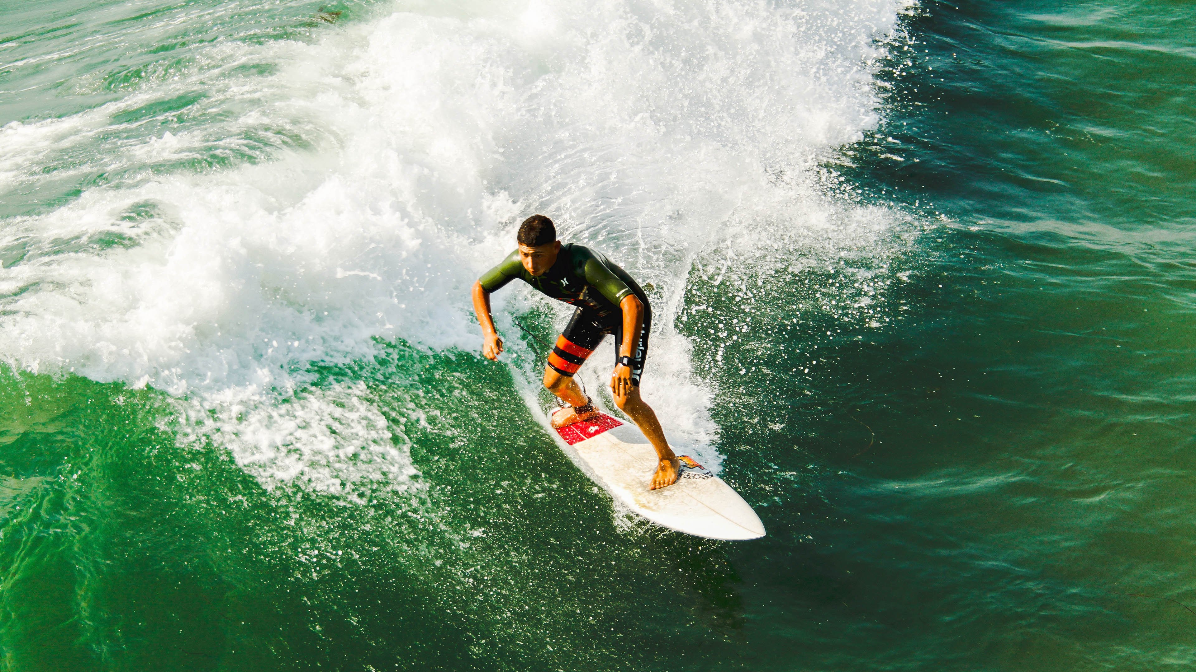 阿扎伦卡巅峰对决，德约科维奇与60激战老鹰分钟，突破纪录胜负难料！